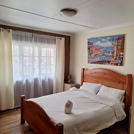 فندق Casa Avenida Alemania فالبارايسو المظهر الخارجي الصورة